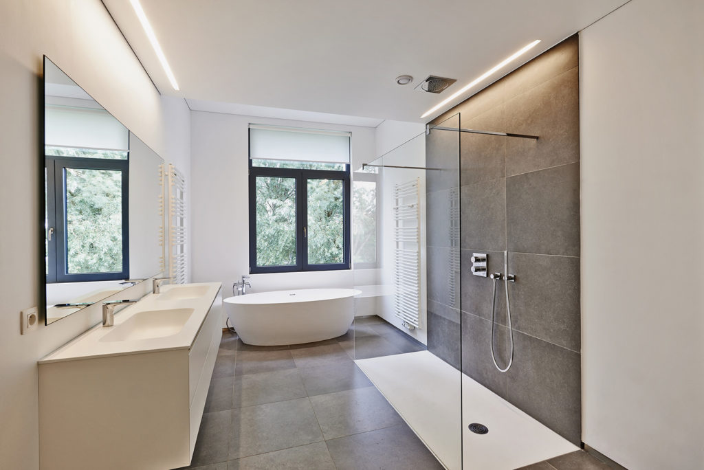 The Pros and Cons of a Walk-In Shower